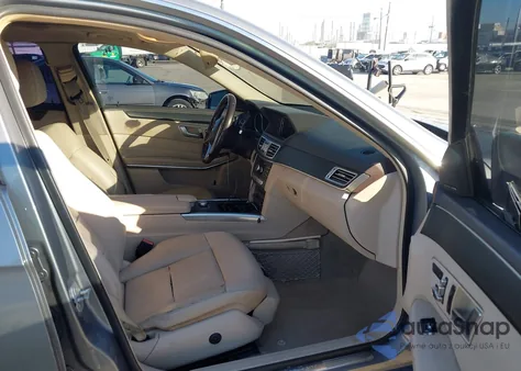 2014 Mercedes-Benz E 350 z USA, uszkodzony, nr VIN WDDHF5KB2EA998060